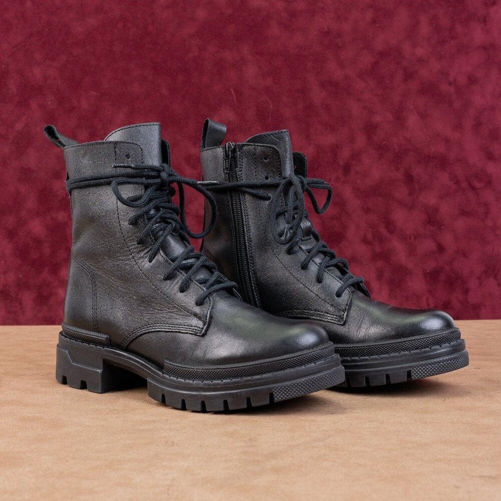 Steve Madden Women Black Leather Festival party Combat Boots sz 7.5
